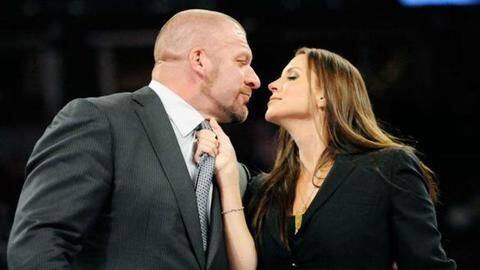 WWE: कंपनी के ये 5 शानदार रियल-लाइफ कपल्स हैं सबसे पावरफुल, जानें WWE: कंपनी के ये 5 शानदार रियल-लाइफ कपल्स हैं सबसे पावरफुल, जानें