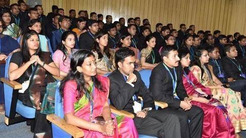 IAS और IFS में से क्या है बेहतर विकल्प और कौन सा चुनें? कन्फ्यूजन करें दूर IAS और IFS में से क्या है बेहतर विकल्प और कौन सा चुनें? कन्फ्यूजन करें दूर