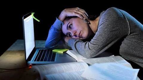 पढ़ाई के कारण नहीं मिलता समय? स्वस्थ रहने के लिए ये टिप्स अपनाएं छात्र पढ़ाई के कारण नहीं मिलता समय? स्वस्थ रहने के लिए ये टिप्स अपनाएं छात्र