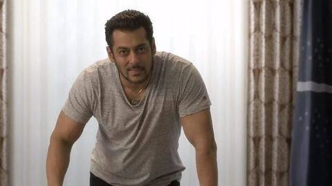 जानें अपनी किस फिल्म को सलमान खान ने बताया ईद पर रिलीज़ करने की गलती जानें अपनी किस फिल्म को सलमान खान ने बताया ईद पर रिलीज़ करने की गलती