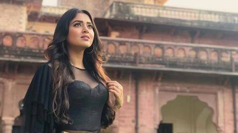 इस टेलीविज़न अभिनेत्री का व्हाट्सऐप अकाउंट हैक, वीडियो कॉल में अश्लील हरकतें करते दिखा शख्स इस टेलीविज़न अभिनेत्री का व्हाट्सऐप अकाउंट हैक, वीडियो कॉल में अश्लील हरकतें करते दिखा शख्स