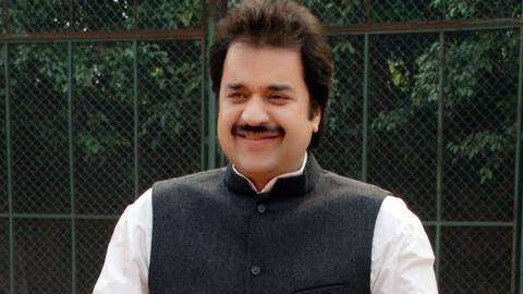 कांग्रेस नेता कुलदीप बिश्नोई पर आयकर विभाग का शिकंजा, 150 करोड़ रुपये का होटल जब्त कांग्रेस नेता कुलदीप बिश्नोई पर आयकर विभाग का शिकंजा, 150 करोड़ रुपये का होटल जब्त