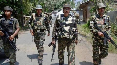CRPF में होगा बड़ा बदलाव, दूसरे बलों में भेजे जाएंगे 45 साल से ज्यादा के जवान CRPF में होगा बड़ा बदलाव, दूसरे बलों में भेजे जाएंगे 45 साल से ज्यादा के जवान