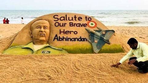 इंतजार के बाद पाकिस्तान से भारत वापस लौटे बहादुर विंग कमांडर अभिनंदन, देखें तस्वीरें इंतजार के बाद पाकिस्तान से भारत वापस लौटे बहादुर विंग कमांडर अभिनंदन, देखें तस्वीरें