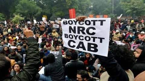मुंबई: नागरिकता कानून के समर्थन और विरोध में प्रदर्शन, प्रदर्शनों की दूरी मात्र चार किलोमीटर मुंबई: नागरिकता कानून के समर्थन और विरोध में प्रदर्शन, प्रदर्शनों की दूरी मात्र चार किलोमीटर