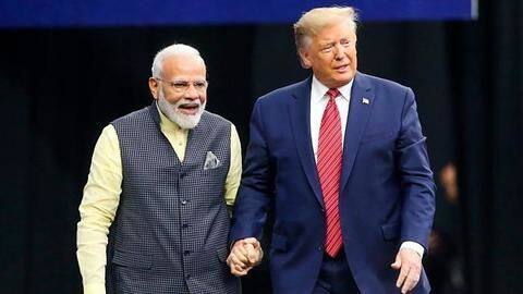 ट्रम्प ने मोदी को बताया 'फादर ऑफ इंडिया', कहा- कश्मीर और आतंक का मुद्दा संभाल लेंगे ट्रम्प ने मोदी को बताया 'फादर ऑफ इंडिया', कहा- कश्मीर और आतंक का मुद्दा संभाल लेंगे