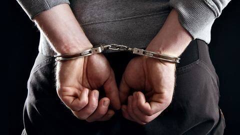 महिला IAS अधिकारी से एकतरफा प्यार, CISF अधिकारी ने उसके पति के लिए बनाया खतरनाक प्लान महिला IAS अधिकारी से एकतरफा प्यार, CISF अधिकारी ने उसके पति के लिए बनाया खतरनाक प्लान