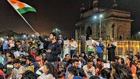JNU हिंसा: अब तक कोई गिरफ्तारी नहीं, छात्रों के समर्थन में देशभर में प्रदर्शन JNU हिंसा: अब तक कोई गिरफ्तारी नहीं, छात्रों के समर्थन में देशभर में प्रदर्शन