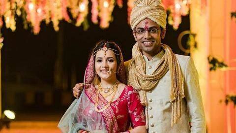 कॉमेडियन बिस्वा कल्याण के साथ शादी के बंधन में बंधी अभिनेत्री सुलगना पाणिग्रही कॉमेडियन बिस्वा कल्याण के साथ शादी के बंधन में बंधी अभिनेत्री सुलगना पाणिग्रही