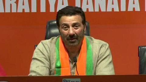 भाजपा में शामिल हुए बॉलीवुड अभिनेता सनी देओल, गुरदासपुर से लड़ सकते हैं चुनाव भाजपा में शामिल हुए बॉलीवुड अभिनेता सनी देओल, गुरदासपुर से लड़ सकते हैं चुनाव