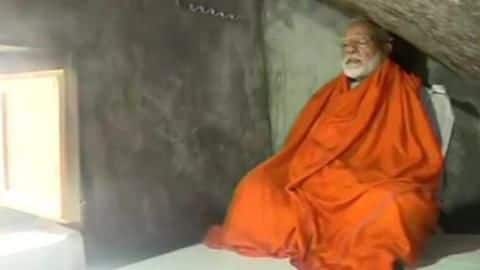 केदारनाथ धाम की यात्रा पर प्रधानमंत्री मोदी, लगाया ध्यान, गुफा में ही गुजारेंगे रात केदारनाथ धाम की यात्रा पर प्रधानमंत्री मोदी, लगाया ध्यान, गुफा में ही गुजारेंगे रात
