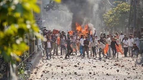 दिल्ली दंगों के मामले में पुलिस ने दायर की चार्जशीट, 15 को बनाया आरोपी दिल्ली दंगों के मामले में पुलिस ने दायर की चार्जशीट, 15 को बनाया आरोपी