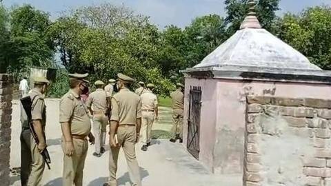 उत्तर प्रदेश: कमरे में सो रही तीन बहनों पर फेंका तेजाब, एक की हालत गंभीर उत्तर प्रदेश: कमरे में सो रही तीन बहनों पर फेंका तेजाब, एक की हालत गंभीर