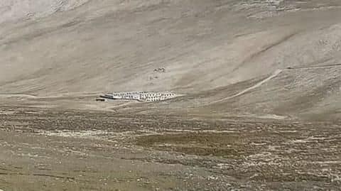चीन ने नेपाल की जमीन पर किया अतिक्रमण, दो किलोमीटर अंदर घुसकर खड़ी की नौ इमारतें चीन ने नेपाल की जमीन पर किया अतिक्रमण, दो किलोमीटर अंदर घुसकर खड़ी की नौ इमारतें