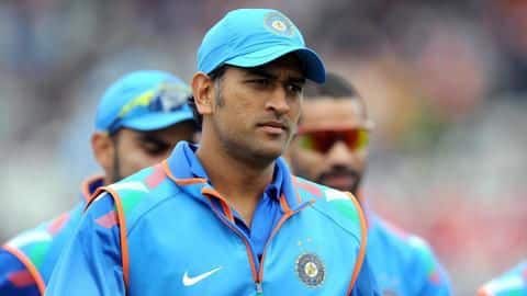 भारतीय टीम से बाहर चल रहे धोनी को BCCI के सेंट्रल कॉन्ट्रैक्ट में नहीं मिली जगह भारतीय टीम से बाहर चल रहे धोनी को BCCI के सेंट्रल कॉन्ट्रैक्ट में नहीं मिली जगह