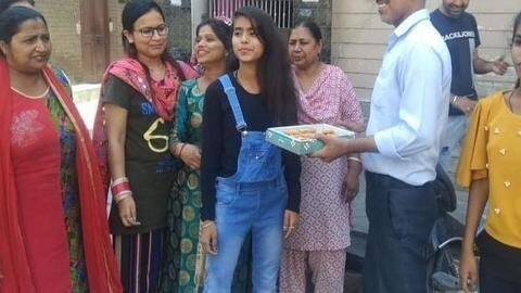 HBSE 12th Result 2019: कॉमर्स स्ट्रीम में टेलर की बेटी ने किया टॉप, जानें पास प्रतिशत HBSE 12th Result 2019: कॉमर्स स्ट्रीम में टेलर की बेटी ने किया टॉप, जानें पास प्रतिशत