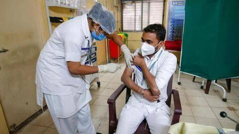 देश में पहले दिन 1.91 लाख लोगों को लगी कोरोना वैक्सीन, नहीं दिखे गंभीर साइड इफेक्ट देश में पहले दिन 1.91 लाख लोगों को लगी कोरोना वैक्सीन, नहीं दिखे गंभीर साइड इफेक्ट
