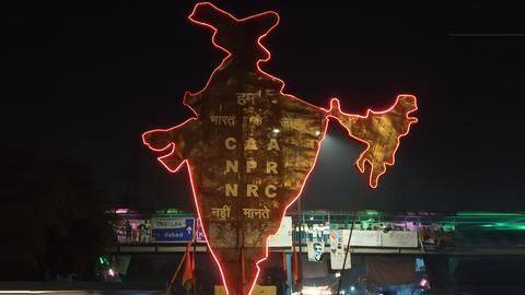 शाहीन बाग पहुंचे सुप्रीम कोर्ट द्वारा नियुक्त वार्ताकार, कहा- दूसरों को भी अधिकार, मिलकर समाधान निकालेंगे शाहीन बाग पहुंचे सुप्रीम कोर्ट द्वारा नियुक्त वार्ताकार, कहा- दूसरों को भी अधिकार, मिलकर समाधान निकालेंगे