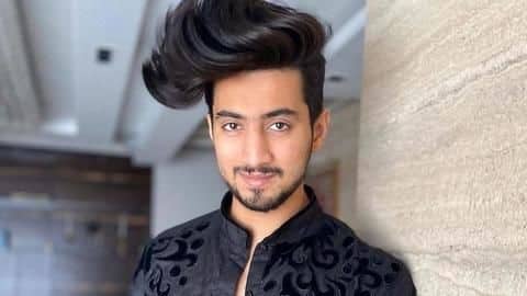 टिक-टॉक स्टार फैसल शेख को लॉन्च करने जा रही हैं एकता कपूर, टीजर हुआ रिलीज टिक-टॉक स्टार फैसल शेख को लॉन्च करने जा रही हैं एकता कपूर, टीजर हुआ रिलीज