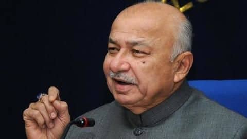 पूर्व गृहमंत्री सुशील कुमार शिंदे ने प्रधानमंत्री मोदी को बताया तानाशाह, हिटलर से की तुलना पूर्व गृहमंत्री सुशील कुमार शिंदे ने प्रधानमंत्री मोदी को बताया तानाशाह, हिटलर से की तुलना