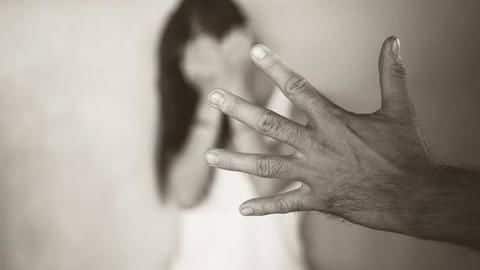 40 वर्षीय महिला का आरोप; चार साल की उम्र से रेप कर रहा मामा, कराया गर्भपात 40 वर्षीय महिला का आरोप; चार साल की उम्र से रेप कर रहा मामा, कराया गर्भपात