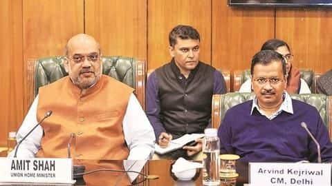 केंद्र और केजरीवाल सरकार के मतभेदों की बीच कोरोना वायरस से कैसे लड़ रही है दिल्ली? केंद्र और केजरीवाल सरकार के मतभेदों की बीच कोरोना वायरस से कैसे लड़ रही है दिल्ली?