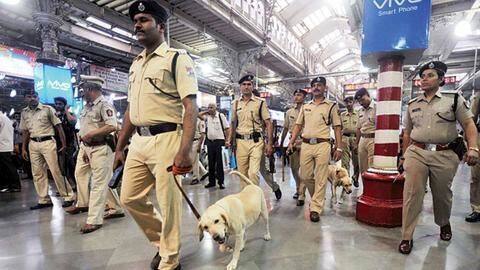 RPF Recruitment: रेलवे सुरक्षा बल में निकली भर्तियां, जानें कैसे करें आवेदन RPF Recruitment: रेलवे सुरक्षा बल में निकली भर्तियां, जानें कैसे करें आवेदन