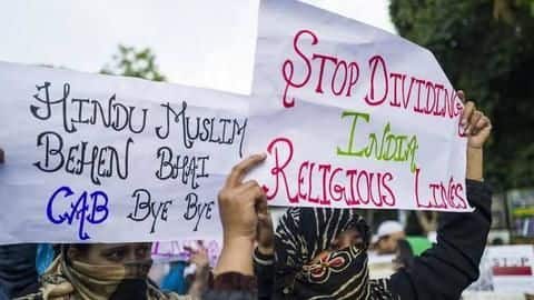 नागरिकता कानून विरोधी प्रदर्शन: हिरासत से बचे और छोड़े गए प्रदर्शनकारी जंतर मंतर पर जुटे नागरिकता कानून विरोधी प्रदर्शन: हिरासत से बचे और छोड़े गए प्रदर्शनकारी जंतर मंतर पर जुटे