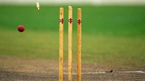 इस खिलाड़ी ने बिना कोई रन दिए झटके छह विकेट, बनाया टी-20 विश्व रिकॉर्ड इस खिलाड़ी ने बिना कोई रन दिए झटके छह विकेट, बनाया टी-20 विश्व रिकॉर्ड