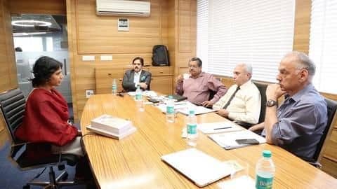 UPSC 2019: पर्सनैलिटी टेस्ट या इंटरव्यू को पास करने के लिए अपनाएं ये टिप्स, मिलेगी सफलता UPSC 2019: पर्सनैलिटी टेस्ट या इंटरव्यू को पास करने के लिए अपनाएं ये टिप्स, मिलेगी सफलता