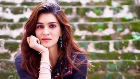 कृति बन सकती हैं मेरी 309वीं गर्लफ्रेंड- संजय कृति बन सकती हैं मेरी 309वीं गर्लफ्रेंड- संजय