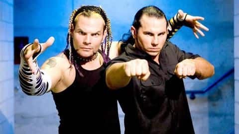 WWE: सुपरस्टार्स जो वास्तविक जीवन में हैं सगे भाई, जानें टॉप-5 भाईयों की जोड़ी WWE: सुपरस्टार्स जो वास्तविक जीवन में हैं सगे भाई, जानें टॉप-5 भाईयों की जोड़ी