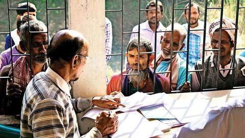 पिछले NPR से कैसे अलग है इस बार का NPR और क्यों है इस पर विवाद? पिछले NPR से कैसे अलग है इस बार का NPR और क्यों है इस पर विवाद?