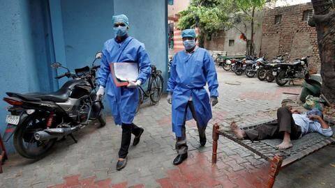 कोरोना वायरस: देश में संक्रमितों की संख्या 12 लाख पार, बीते दिन मिले 45,720 नए मरीज कोरोना वायरस: देश में संक्रमितों की संख्या 12 लाख पार, बीते दिन मिले 45,720 नए मरीज