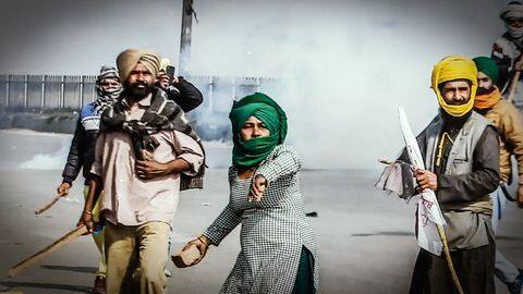 ट्रैक्टर परेड के दौरान हुई हिंसा में घायल हुए 300 से अधिक पुलिसकर्मी, 22 FIR दर्ज ट्रैक्टर परेड के दौरान हुई हिंसा में घायल हुए 300 से अधिक पुलिसकर्मी, 22 FIR दर्ज