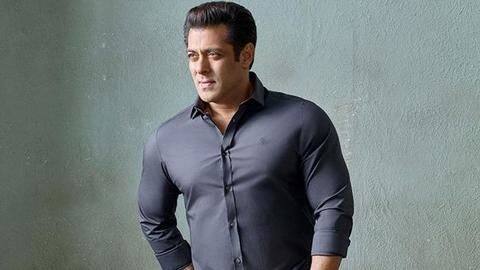 सलमान खान शुरु करने जा रहे हैं अपना यूट्यूब चैनल, फैंस को सुनाएंगे दिलचस्प किस्से सलमान खान शुरु करने जा रहे हैं अपना यूट्यूब चैनल, फैंस को सुनाएंगे दिलचस्प किस्से