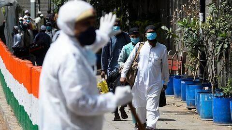 कोरोना वायरस: उत्तराखंड पुलिस ने दो जमातियों के खिलाफ किया हत्या के प्रयास का मामला दर्ज कोरोना वायरस: उत्तराखंड पुलिस ने दो जमातियों के खिलाफ किया हत्या के प्रयास का मामला दर्ज