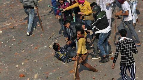 हिंसा पीड़ितों को मिलेगा मुआवजा; केजरीवाल बोले- AAP से कोई दोषी मिले तो दोगुनी सजा दो हिंसा पीड़ितों को मिलेगा मुआवजा; केजरीवाल बोले- AAP से कोई दोषी मिले तो दोगुनी सजा दो