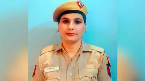 दिल्ली: ढाई महीने में 76 लापता बच्चों का पता लगाने वाली हेड कांस्टेबल को मिला प्रमोशन दिल्ली: ढाई महीने में 76 लापता बच्चों का पता लगाने वाली हेड कांस्टेबल को मिला प्रमोशन
