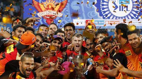 आज ही के दिन RCB को हराकर SRH ने जीता था अपना पहला IPL खिताब आज ही के दिन RCB को हराकर SRH ने जीता था अपना पहला IPL खिताब