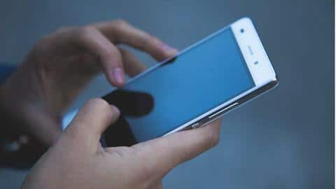 भारत में बैन हो सकते हैं 12,000 रुपये से सस्ते चाइनीज फोन- रिपोर्ट भारत में बैन हो सकते हैं 12,000 रुपये से सस्ते चाइनीज फोन- रिपोर्ट