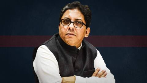 केंद्र बनाम ममता: सरकार ने सेवानिवृति के बाद अलपन बंदोपाध्याय को भेजा नोटिस केंद्र बनाम ममता: सरकार ने सेवानिवृति के बाद अलपन बंदोपाध्याय को भेजा नोटिस