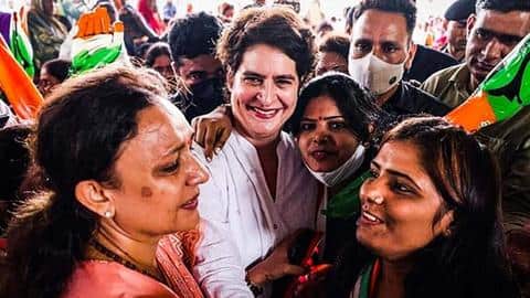 उत्तर प्रदेश: कांग्रेस ने जारी किया महिला घोषणा पत्र, नौकिरयों में 40 प्रतिशत आरक्षण का वादा उत्तर प्रदेश: कांग्रेस ने जारी किया महिला घोषणा पत्र, नौकिरयों में 40 प्रतिशत आरक्षण का वादा