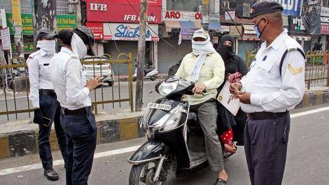 बार-बार ट्रैफिक नियम तोड़ने वालों की अब खैर नहीं, सार्वजनिक होगा नाम बार-बार ट्रैफिक नियम तोड़ने वालों की अब खैर नहीं, सार्वजनिक होगा नाम
