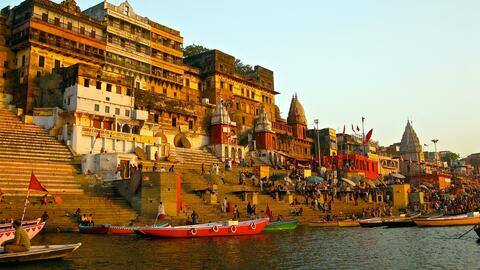इन पांच आध्यात्मिक स्थलों के बिना अधूरी है वाराणसी की यात्रा इन पांच आध्यात्मिक स्थलों के बिना अधूरी है वाराणसी की यात्रा