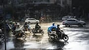 बारिश के दौरान बाइक से यात्रा करते हैं? इन बातों का रखें खास ध्यान