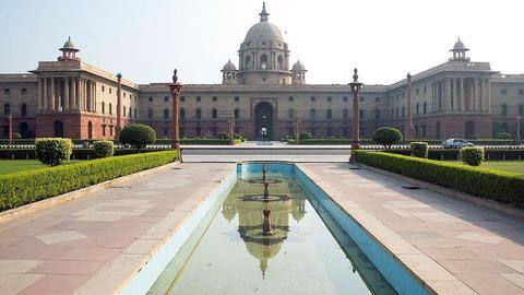 मार्च से मई के बीच हुई 900 से अधिक केंद्रीय कर्मचारियों की मौत मार्च से मई के बीच हुई 900 से अधिक केंद्रीय कर्मचारियों की मौत