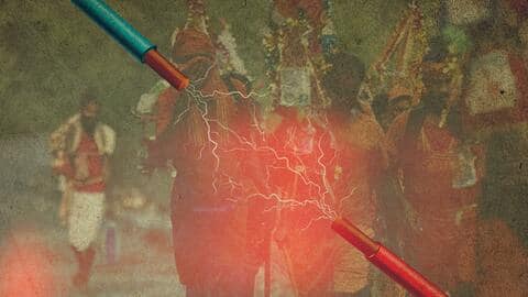 पश्चिम बंगाल: कूचबिहार में करंट लगने से 10 कांवड़ियों की मौत, 19 घायल पश्चिम बंगाल: कूचबिहार में करंट लगने से 10 कांवड़ियों की मौत, 19 घायल