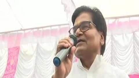 SP सांसद का विवादित बयान, 'सरकार ने कराया पुलवामा हमला, वोट के लिए जवानों को मारा' SP सांसद का विवादित बयान, 'सरकार ने कराया पुलवामा हमला, वोट के लिए जवानों को मारा'