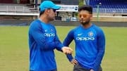 वेस्टइंडीज के खिलाफ टीम का हिस्सा नहीं होंगे धोनी, ऋषभ पंत को करेंगे तैयार